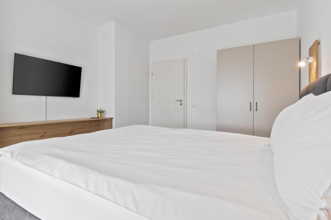 Appartamento Grand Hill Flats Gran Varadino Esterno foto