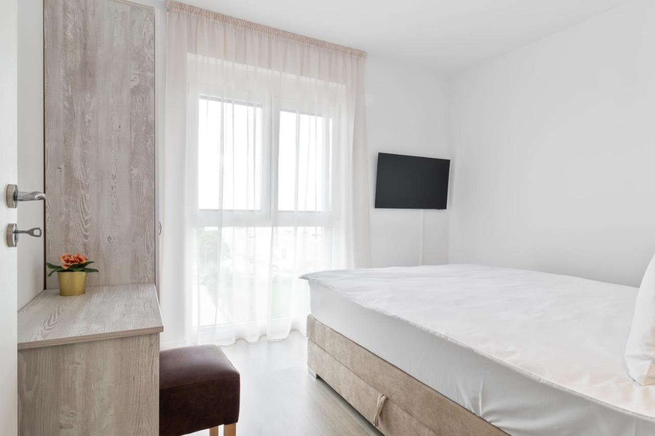 Appartamento Grand Hill Flats Gran Varadino Esterno foto
