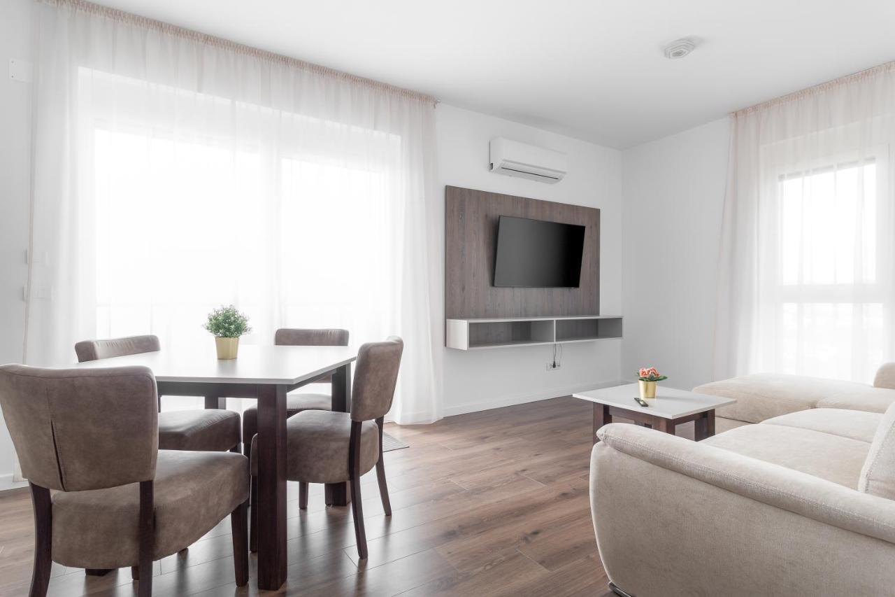 Appartamento Grand Hill Flats Gran Varadino Esterno foto