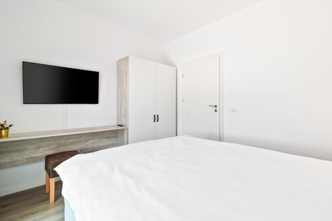 Appartamento Grand Hill Flats Gran Varadino Esterno foto